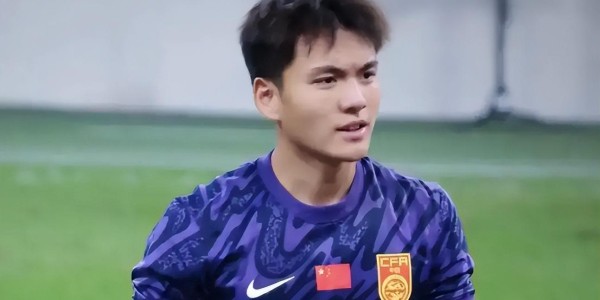 c7c7.app-26选23！邵佳一临阵点将，3名国脚恐提前遭舍弃，无缘出战新加坡